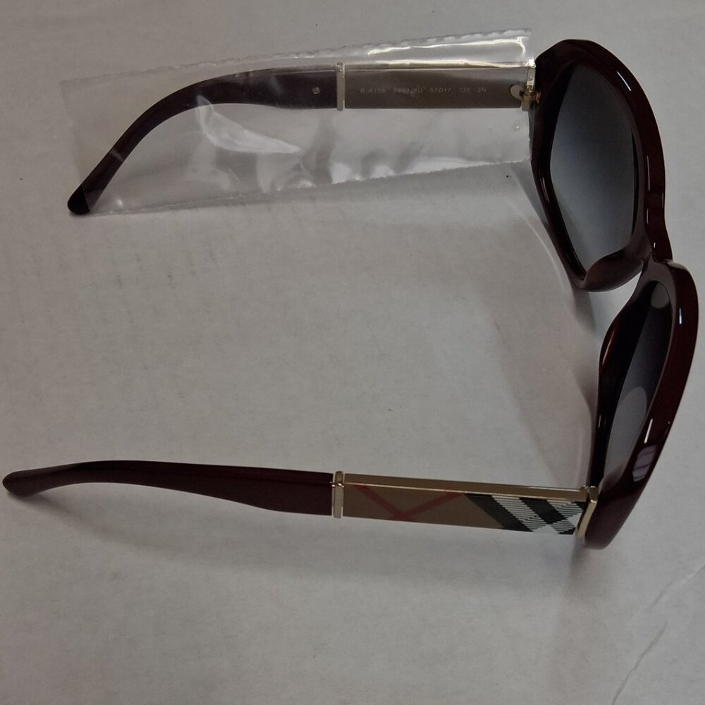 Burberry B4159 3403/8G Women’s Sunglasses Bordeaux/Gray 57mm New - Picture 4 of 5